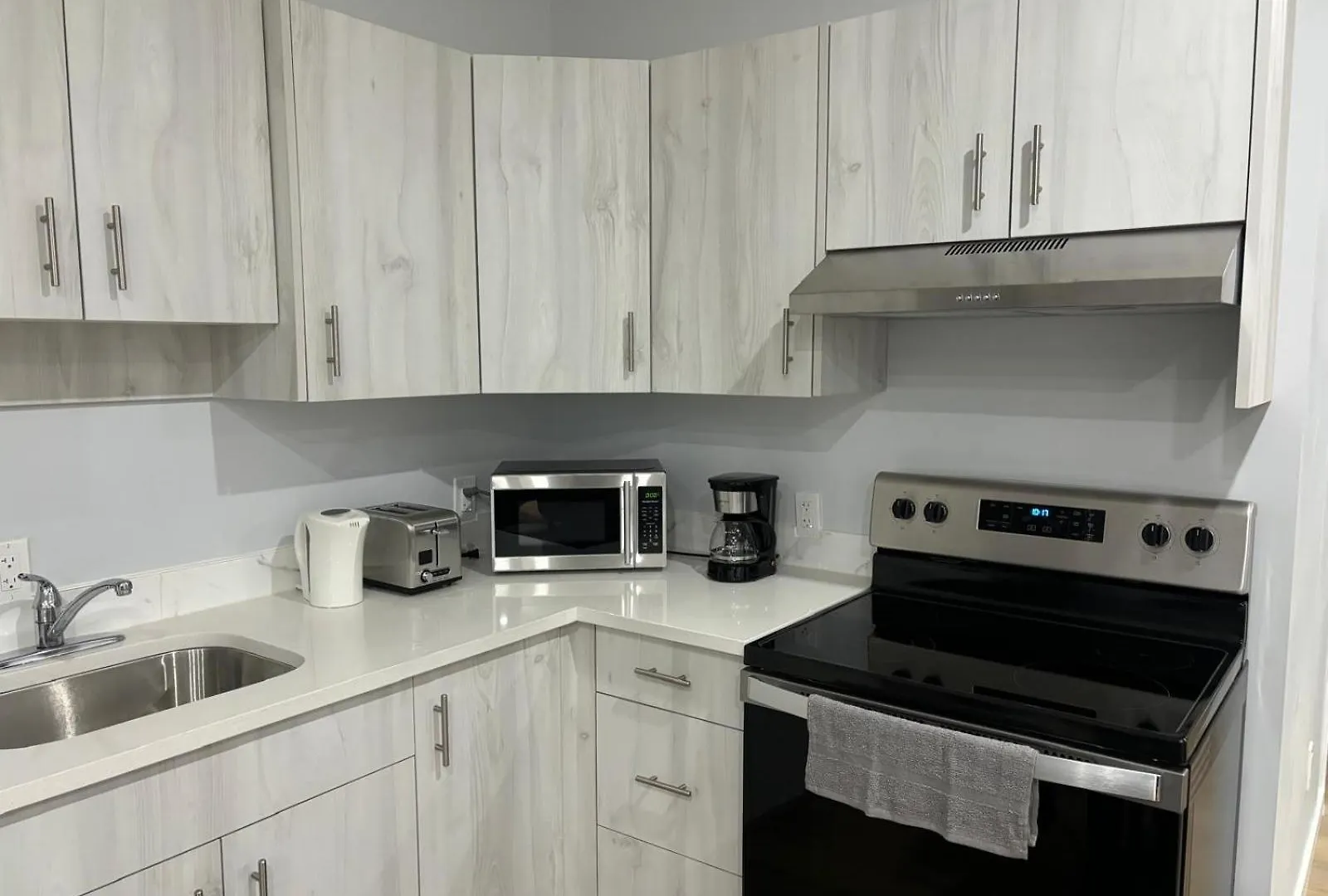 Stylish And Cozy Guest Suite Calgary Apartament